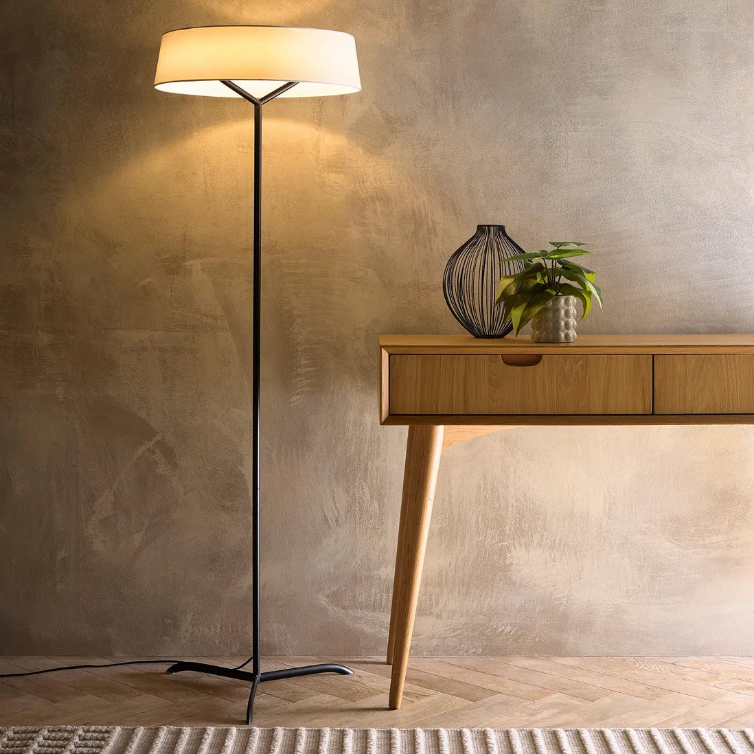 Luna LED Floor Lamp