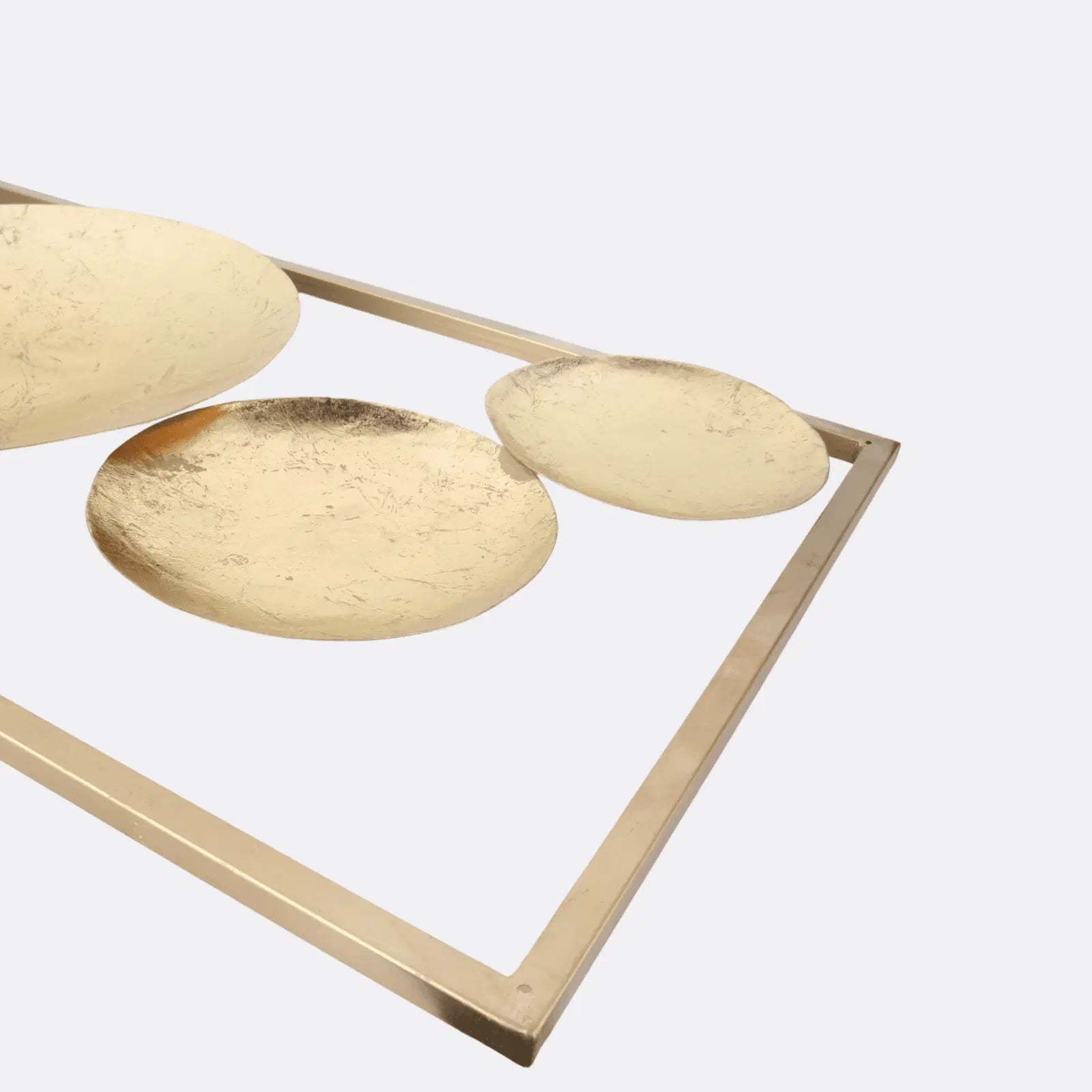 SAUCER METALLIC WALL HANGING - The DecFair