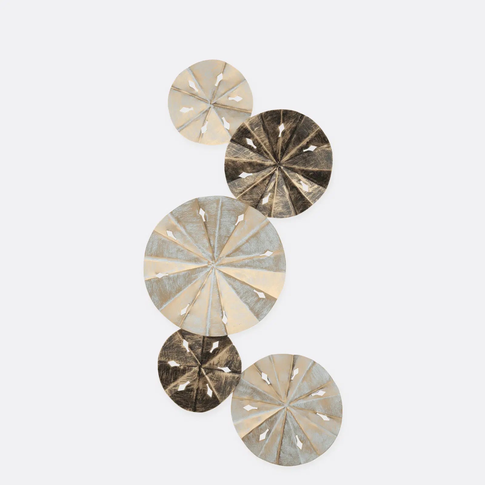 GLOBULAR METALLIC WALL HANGING - The DecFair