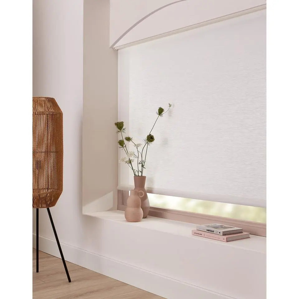 Gaia Natural/Black Floor Lamp – 47.2" H