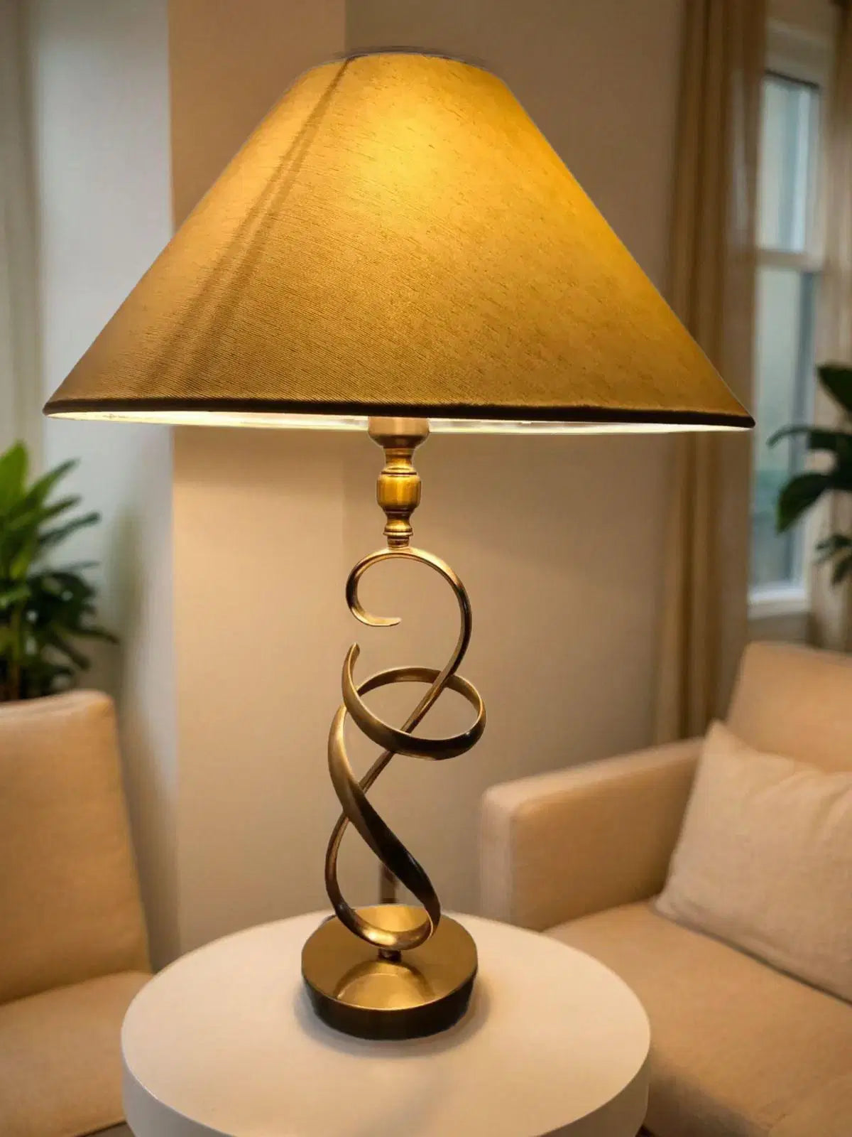 Italian side lamp 001