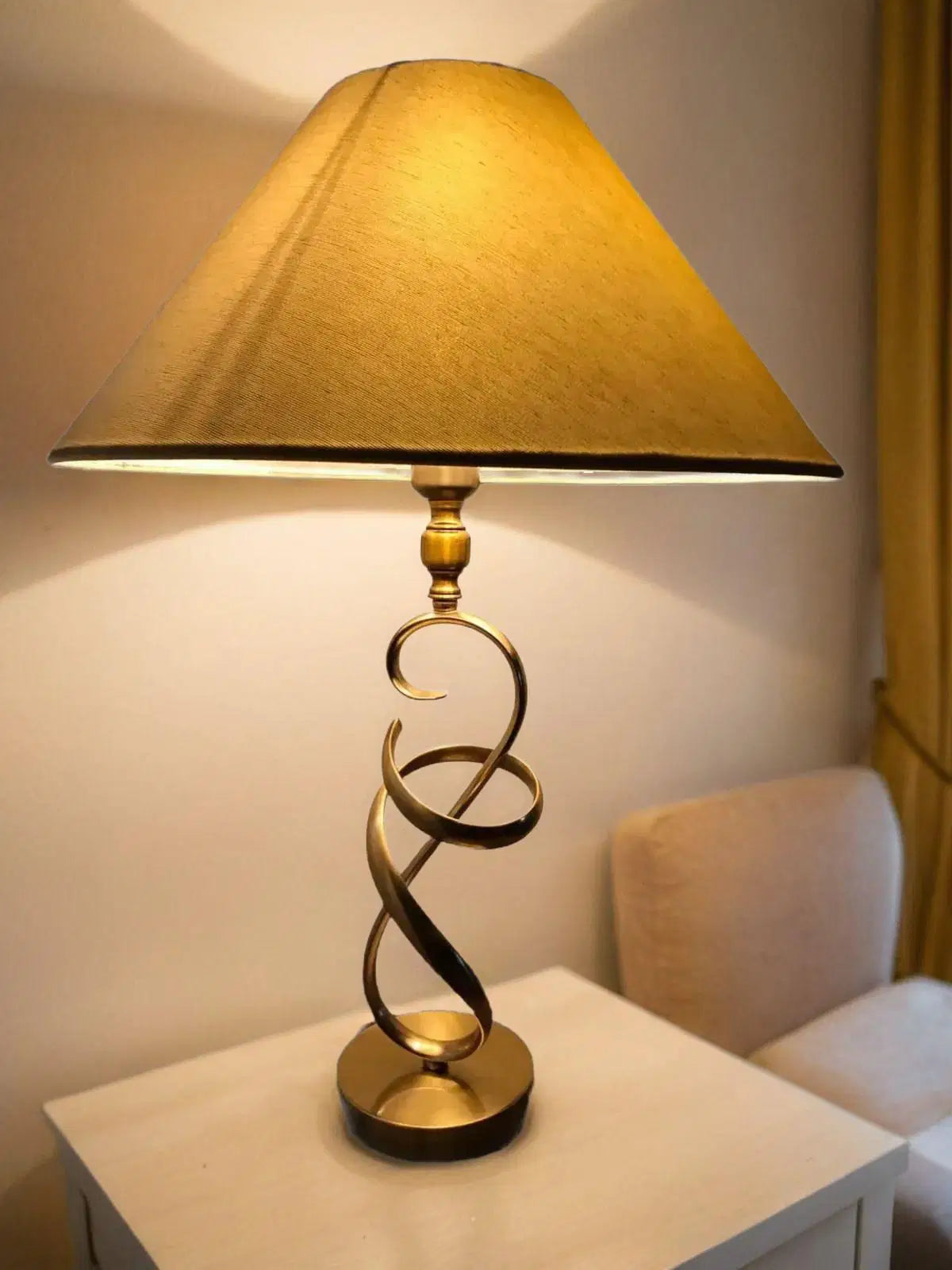 Italian side lamp 001