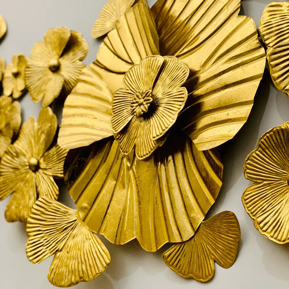 Elegant Gold Metal Wall Art – Floral Arrangement