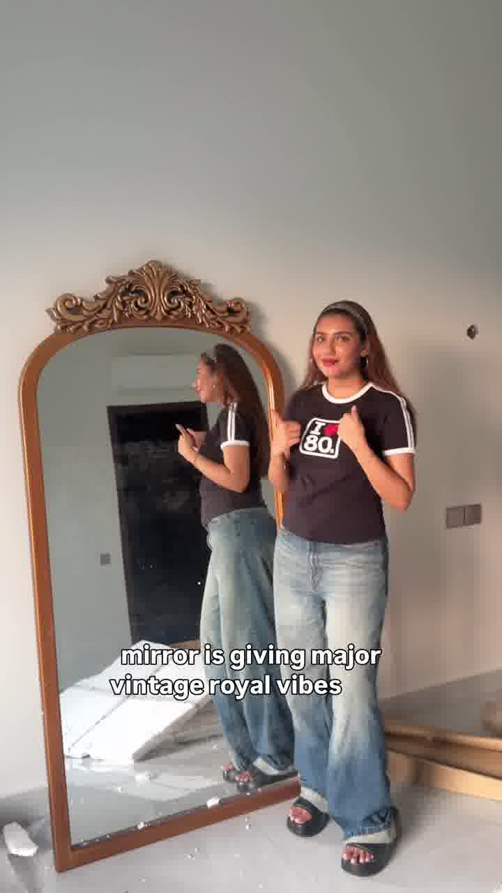 Queen Mirror