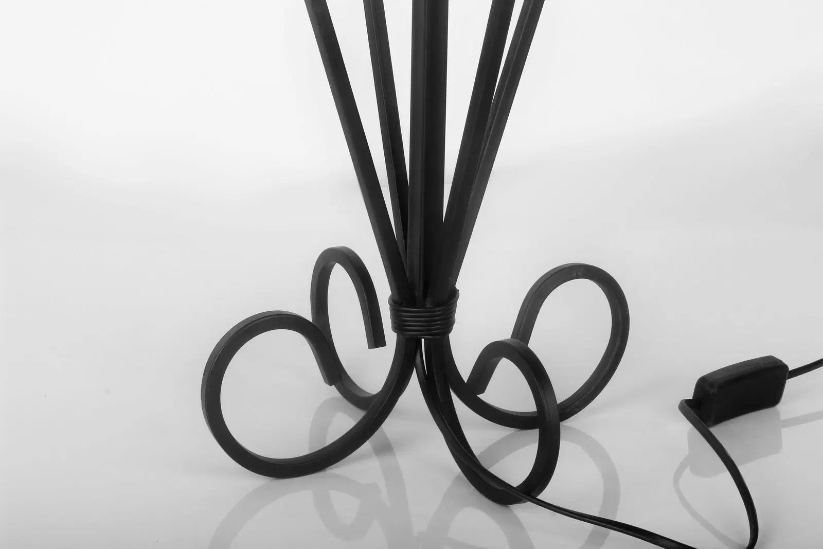 Kistner Black Table Lamp - The DecFair