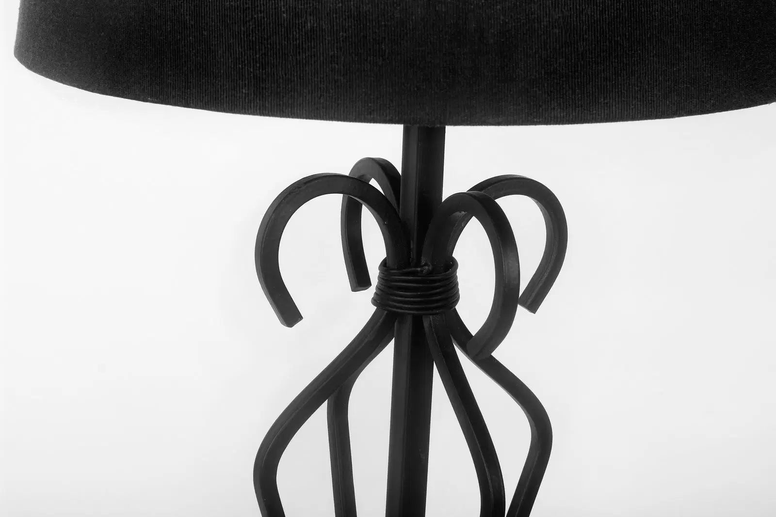 Kistner Black Table Lamp - The DecFair