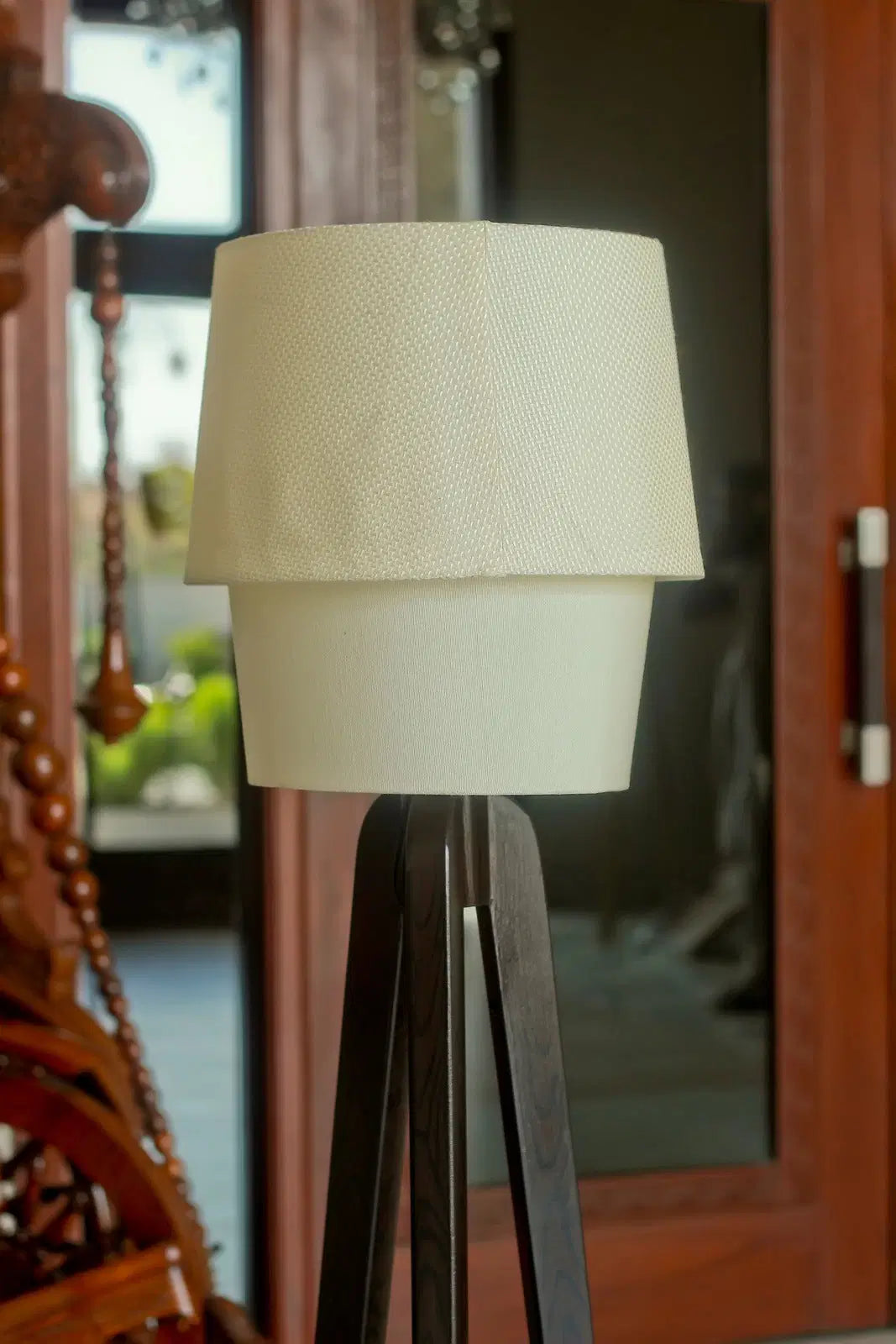 Decfair D conic Tripod lamp Black - The DecFair