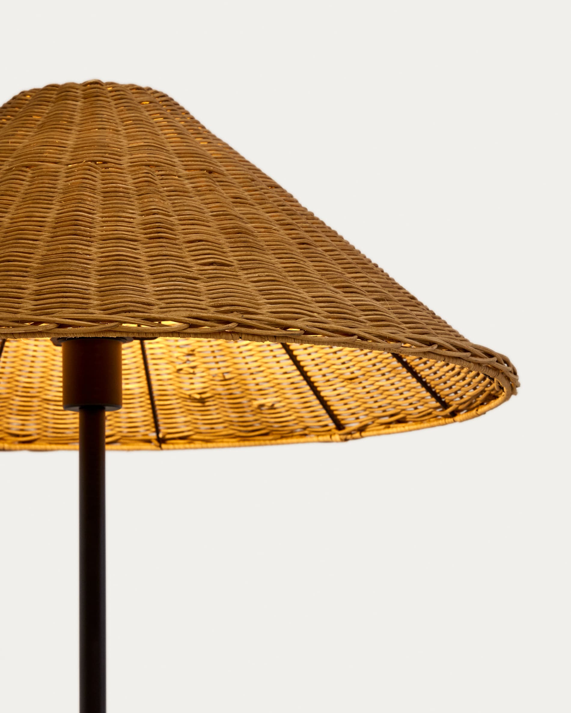 Urania Rattan Floor lamp