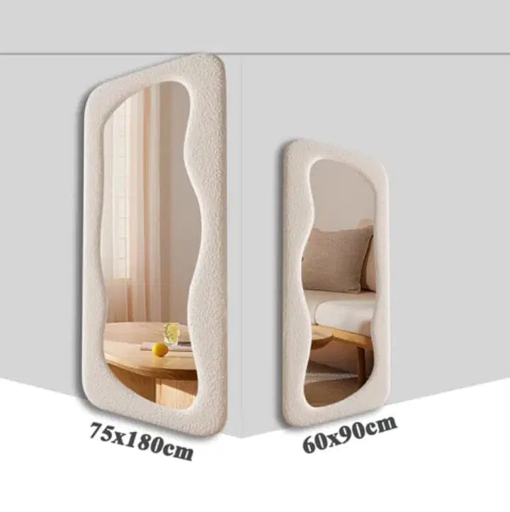 Boucle Mirror