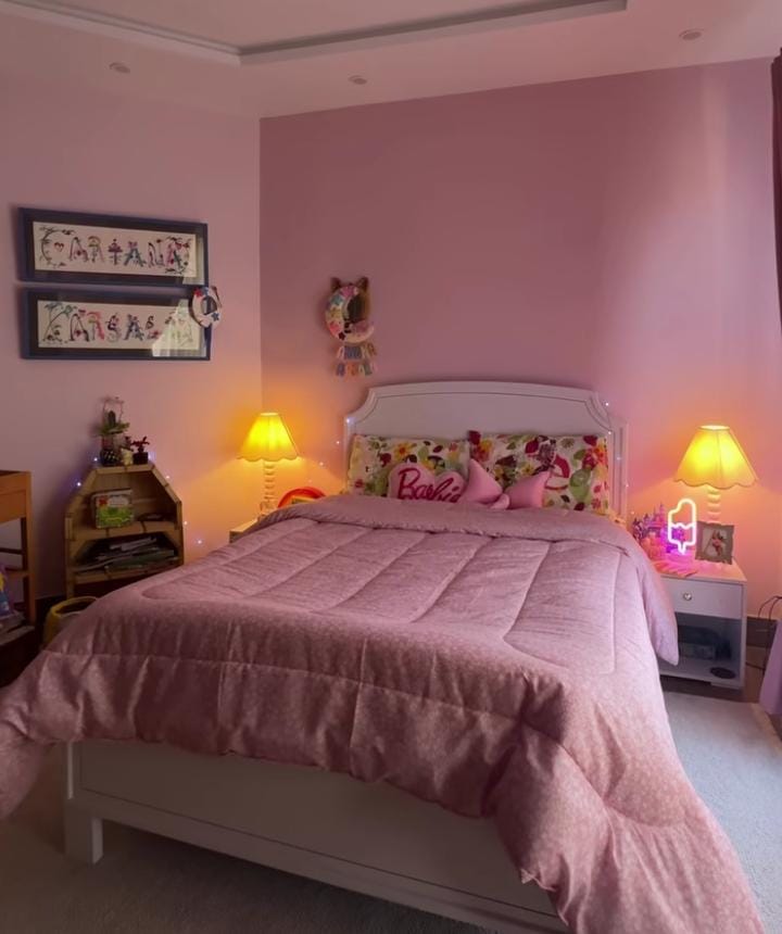 Bobbin Rose Pink Table Lamp