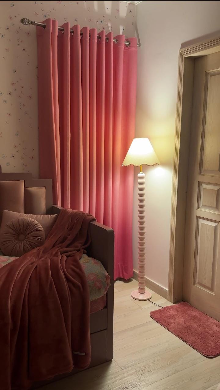 Bobbins Painted Floor Lamp – Rose Pink with Scalloped Natural Linen Shade