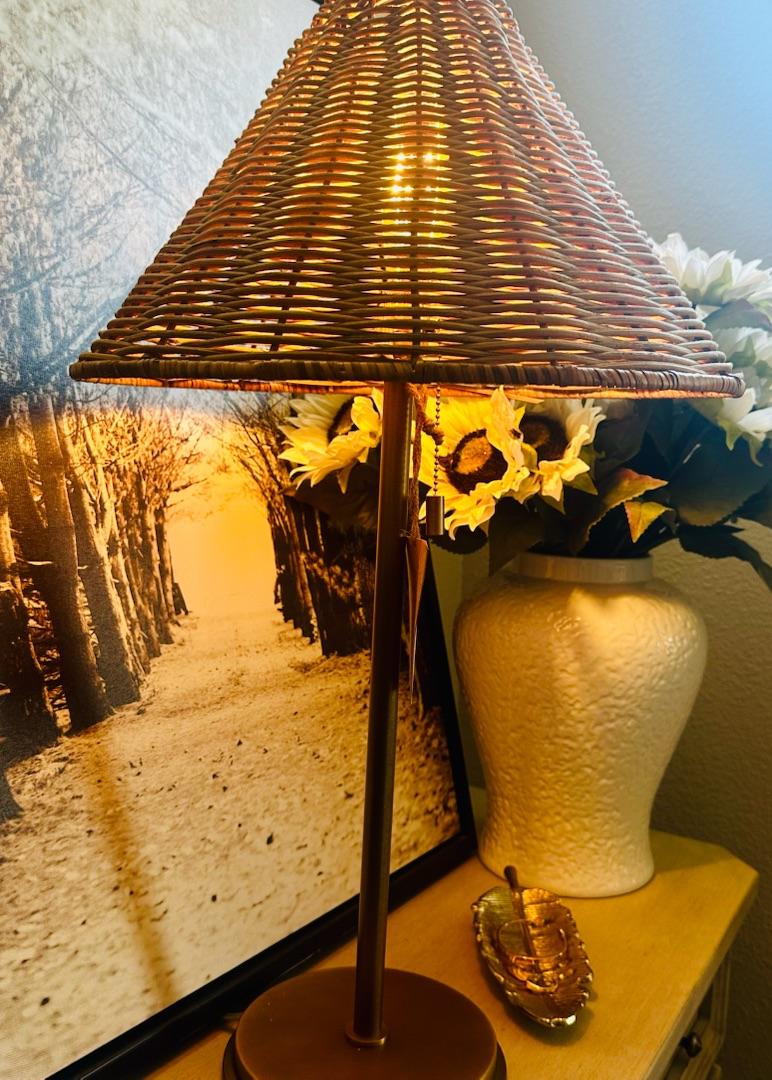 Decfair Side Table Rattan Lamp