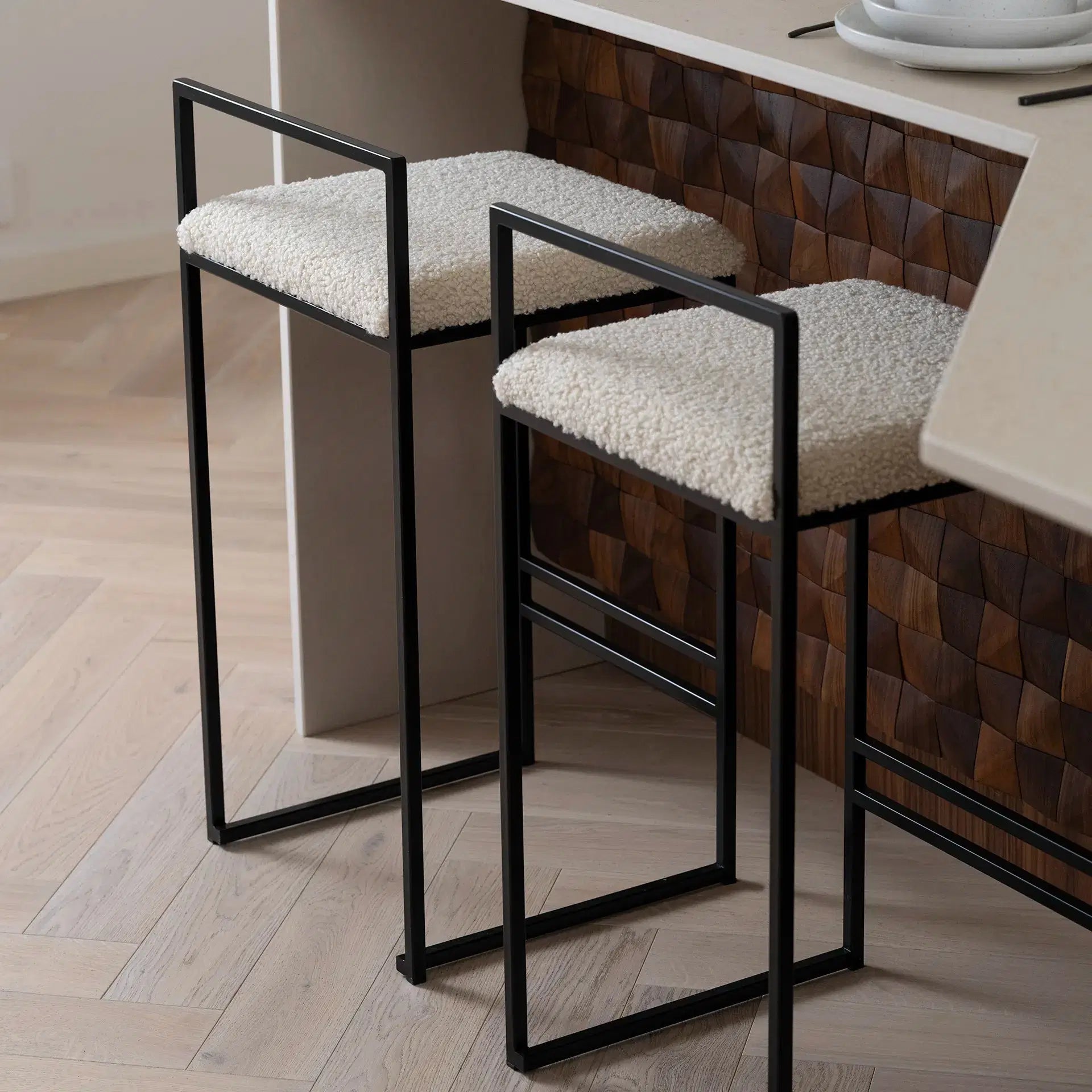 X Bar Stool – Customizable Elegance at 25" Height