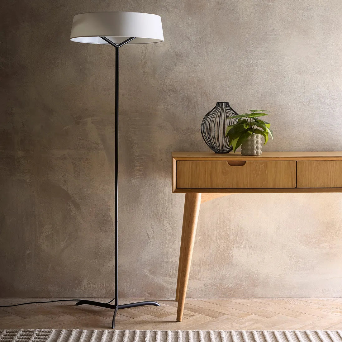 Luna LED Floor Lamp